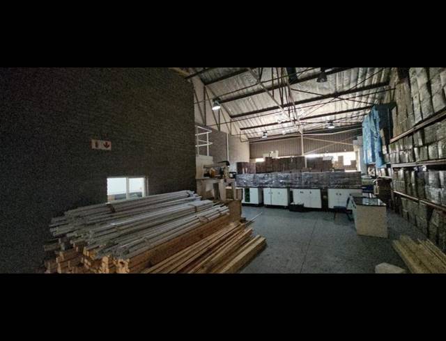 INDUSTRIAL PROPERTY TO RENT IN HALFWAY HOUSE